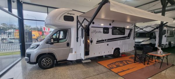 2025 Jayco Signature Motorhome FA.25-1.SG-MY25 image