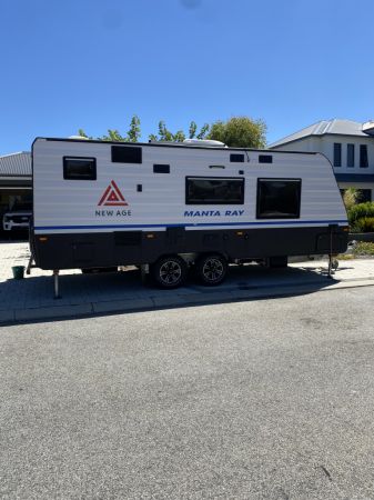 2022 New Age Manta Ray 19ER Caravan image