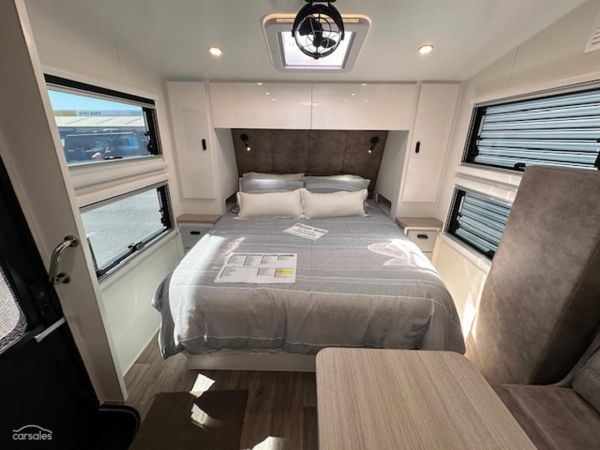 2025 New Design Caravans Avalon Off Road image