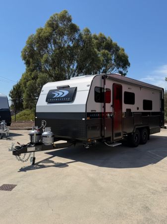 2026 Dreamseeker Daybreak slide-out Caravan image