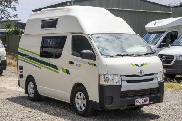 2018 Toyota Endeavour 4B Toyota image