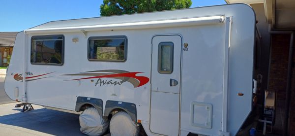 2012 Avan OWEN Caravan image