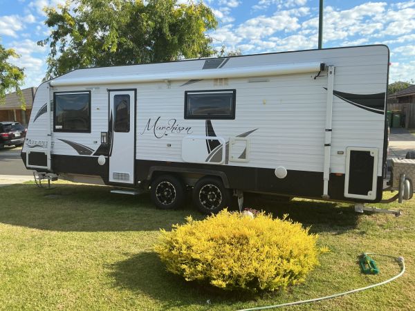 2014 Atlantic Murchison Caravan image