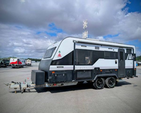 2019 New Age Caravans Oz Classic Caravan OZ18E SERIES 4 image