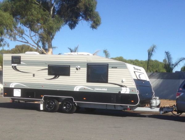 2015 Supreme Executive 21Ft Caravan image