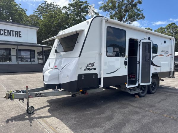 2018 Jayco Journey Outback Caravan 20' (20.62 image