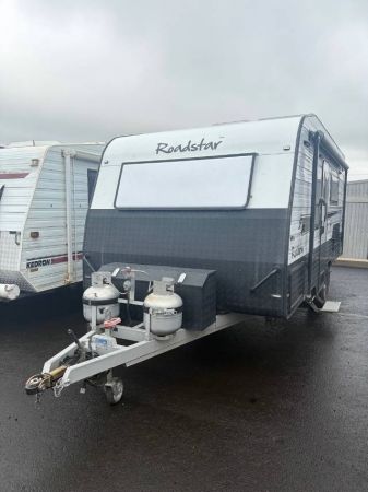 2017 Roadstar Little Rippa Caravan image
