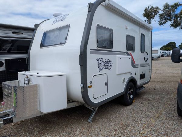 2025 Fantasy MYSTIC 12 Caravan image