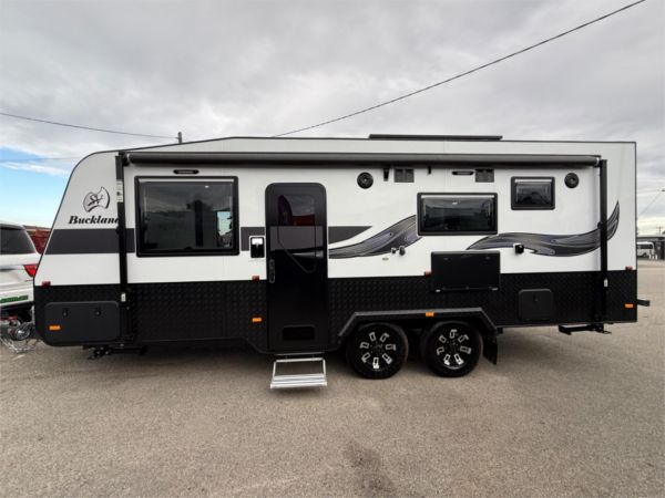 2026 silver valley 21.6 BUCKLAND EXTRA LARGE ENSUITE CARAVAN CENTRE DOOR COUPLES VAN image
