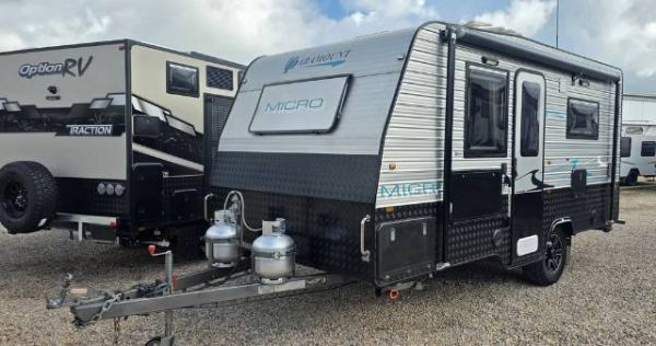 2016 Paramount Micro Caravan SH/TO image