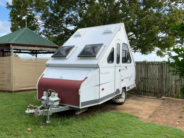 2005 A'Van Cruiseliner 1D Caravan image