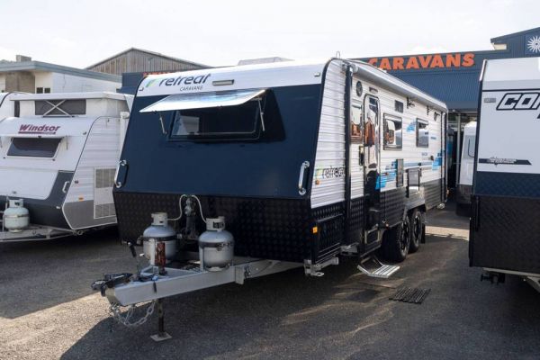 2017 Retreat Hamilton 236C Caravan with Slide-Out image