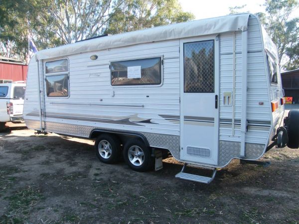 2008 Paramount CLASSIC Semi Off Road Caravan image