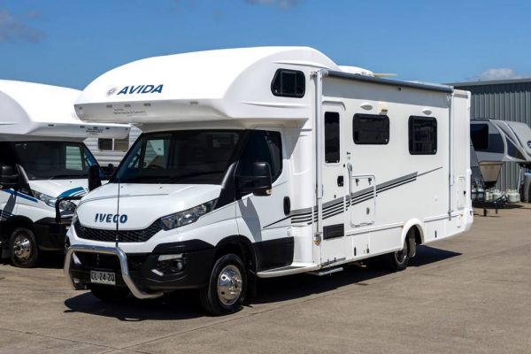 2017 Avida Esperance C7922Sl Motorhome image