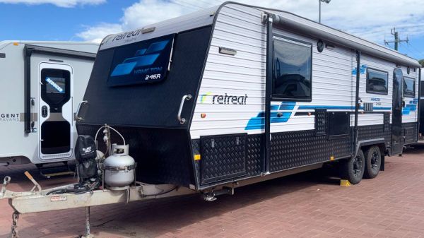 2017 Retreat HAMILTON Caravan image