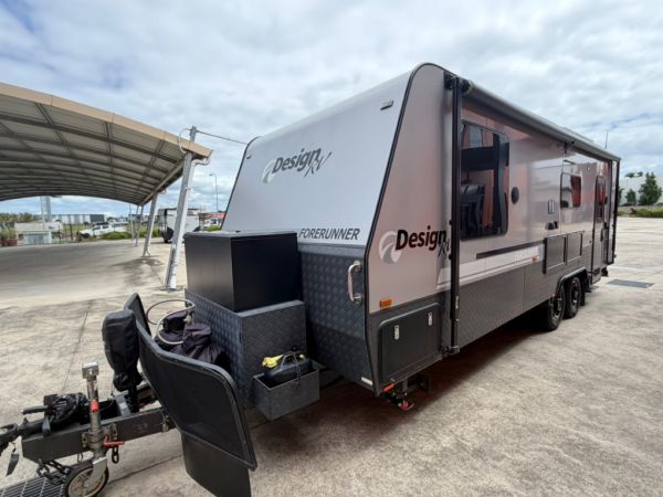 2022 Design RV Forerunner Caravan V10 REAR CLUB LOUNGE image