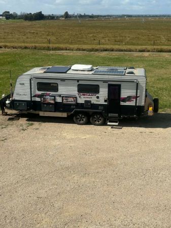 2017 Blue Sky Tuscany Off Road Caravan image