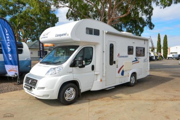 2010 Jayco Conquest 24.3 image