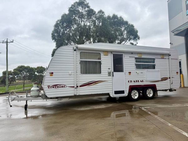 2004 Traveller Chateau Caravan image