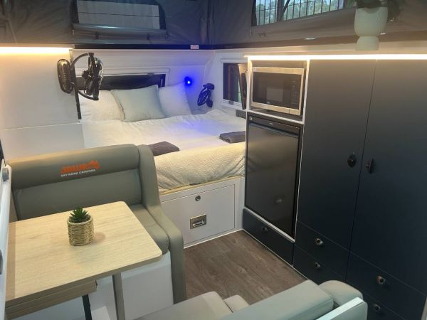 2026 Jawa Sirocco Hybrid Pop Top image