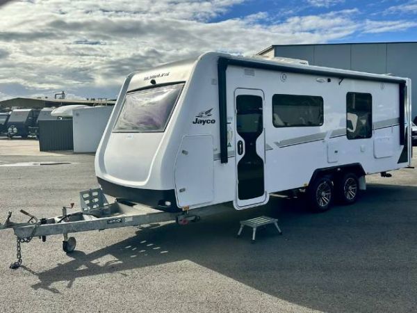 2019 Jayco Silverline 21.64-4 Caravan FRONT KITCHEN image