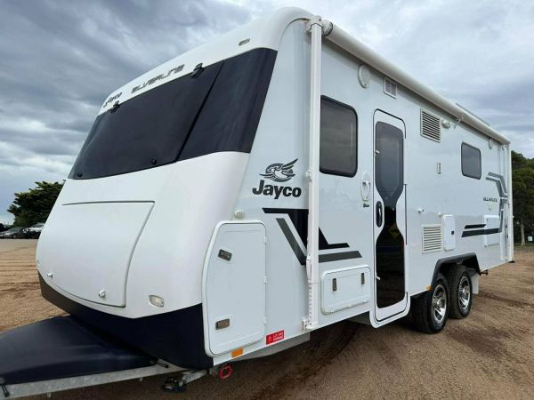 2017 Jayco SILVERLINE Slide Out Caravan image