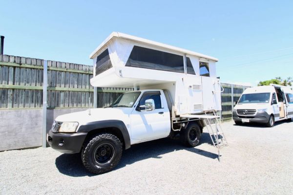 2009 Nissan Patrol Slide On Camper image