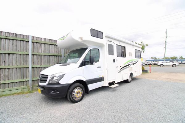 2017 Mercedes-Benz Select Model Motorhome image