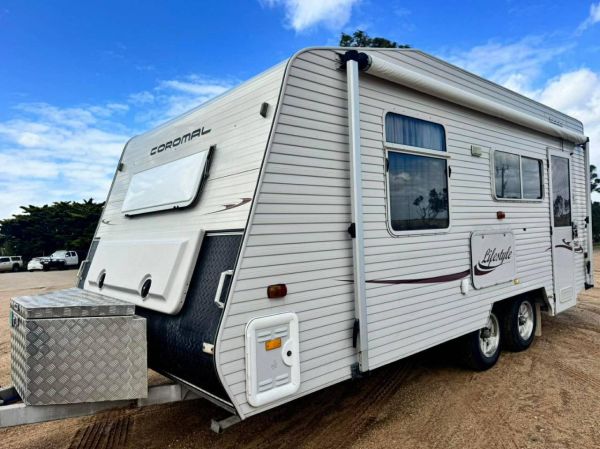2010 Coromal LIFESTYLE Caravan image