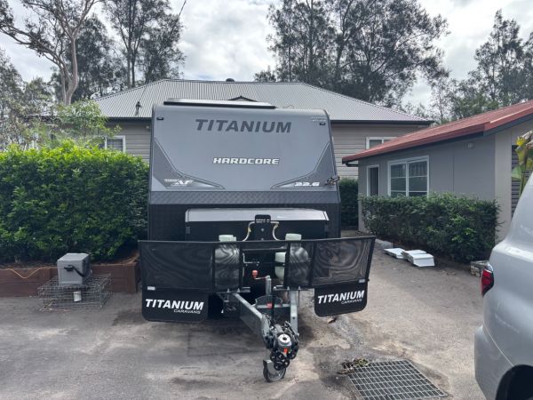 2022 TITANIUM Hardcore Caravan image