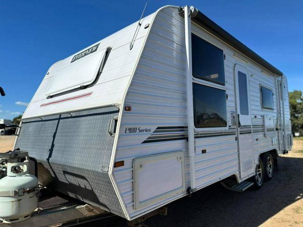 2012 Evernew E 900 Caravan image