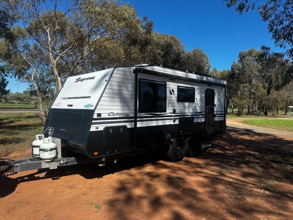 2022 Supreme 1800_R_K1e3_S Classic Tourer 18' Semi Off Road Caravan image