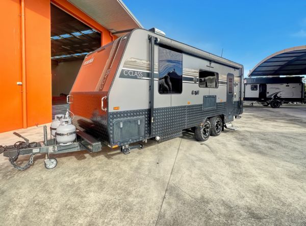 2022 Essential Caravans C-Class Touring Caravan DESIGN 5-2 image