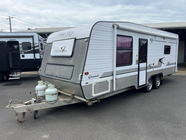 2011 Blue Sky Grande Caravan image