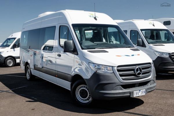 2022 Kea Nomad Mercedes-Benz M700 3 Berth image