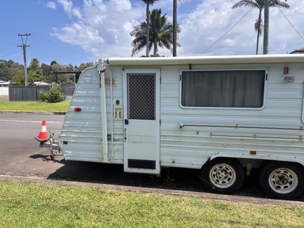2000 Jayco 17.55-5 Pop Top image