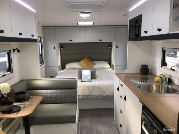 2026 Viscount V2 19'6 image