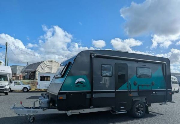 2026 Snowy River Src18 Caravan CAFE SEATING image