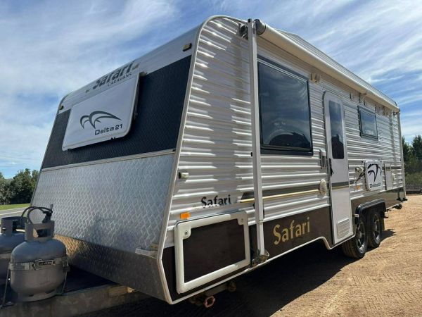 2012 Safari DELTA Semi Off Road Caravan image