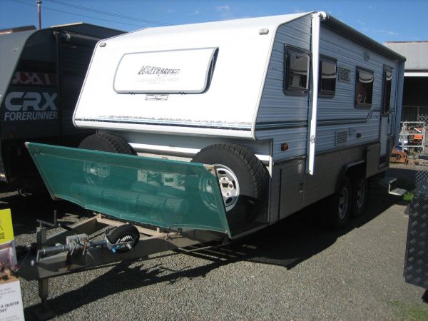 2002 Bushtracker LT45T Caravan image