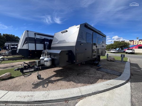 2025 Royal Flair RAZOR XT image