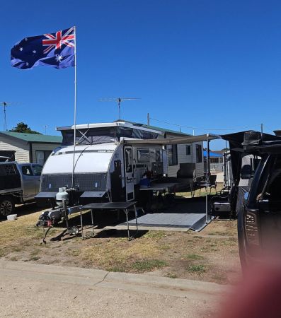 2018 Jawa Trax 15 Hybrid Camper image