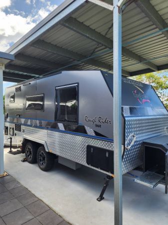 2019 Vacationer Rough Rider Semi Off Road Caravan image