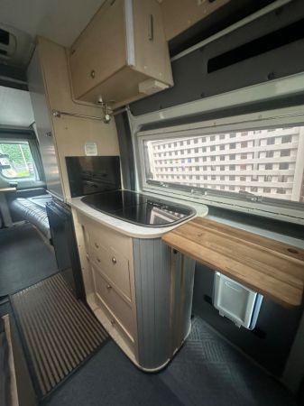 2009 Fiat Ducato escape Winnebago Motorhome electric bed image