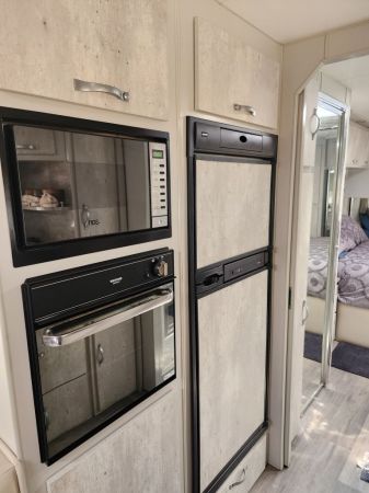 2019 Spaceland Caravan image