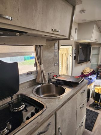 2019 Spaceland Caravan image