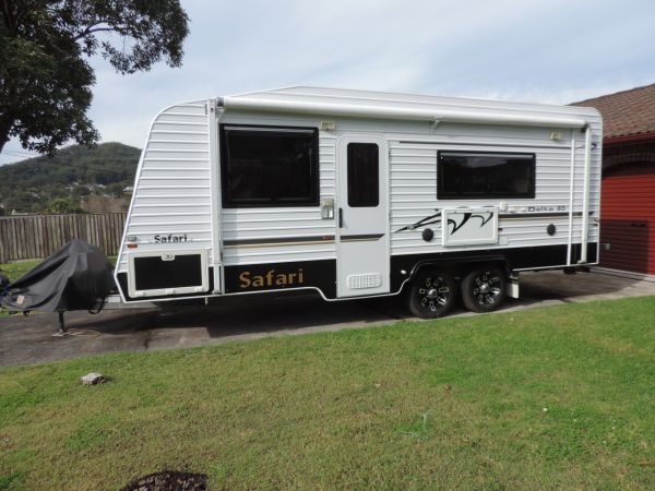 2014 Safari Delta 20 Swivel Chair Caravan image