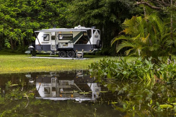 Vision RV Elysium Caravan 19'6 image