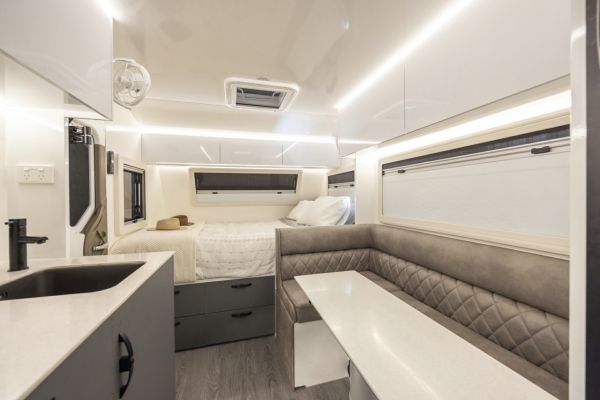Vision RV Elysium Caravan 19'6 image