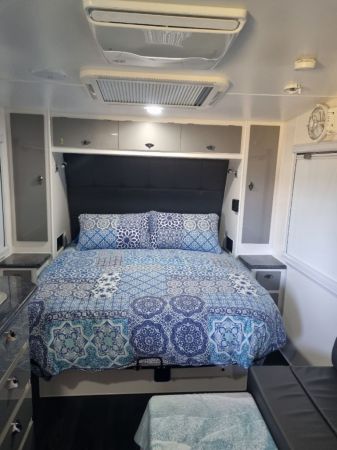 2021 Opal Warrior Caravan image